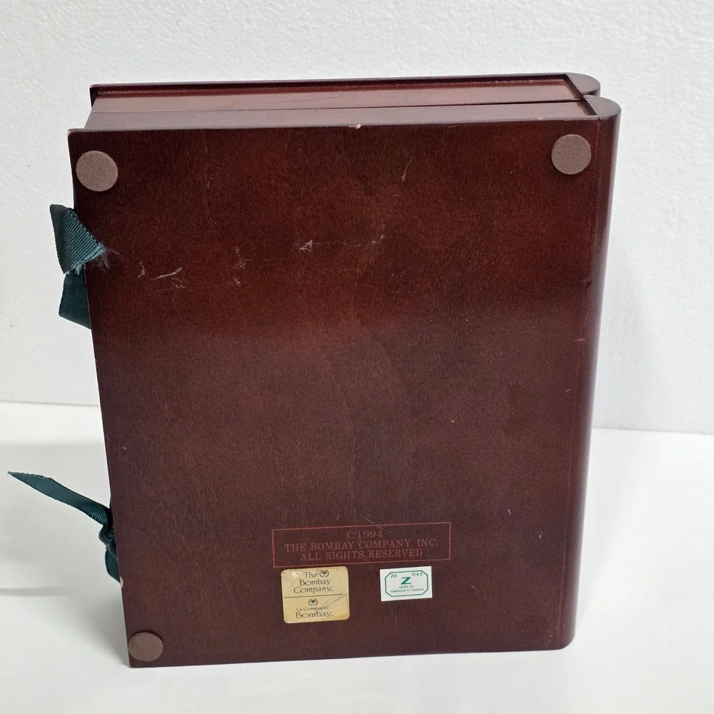 Vintage 1994 Bombay Company Wood Stationery Box Ribbon Tie Mahogany Finish